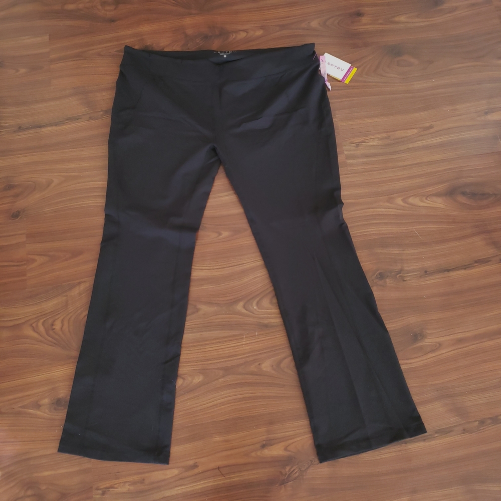 NWT's Womens 3X Soybu Black Flared Athletic Pants! Killer Caboose Series!